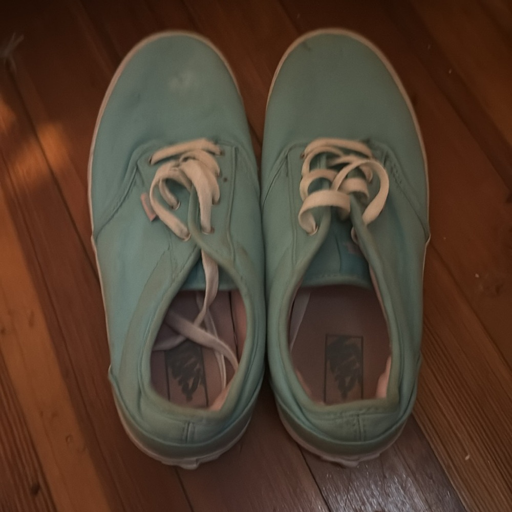 Vans - Picture 2 of 3